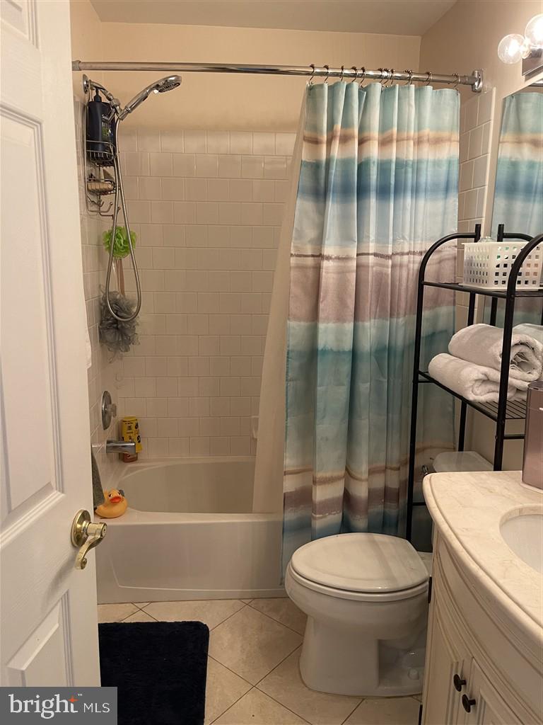 7507 Lamoyne Ct Property Photo 30