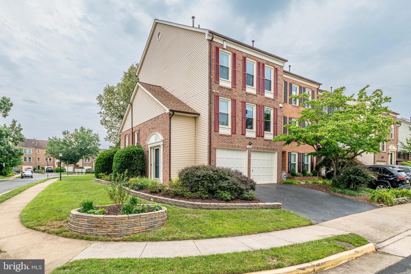 6545 RIVER TWEED LN Property Photo 1
