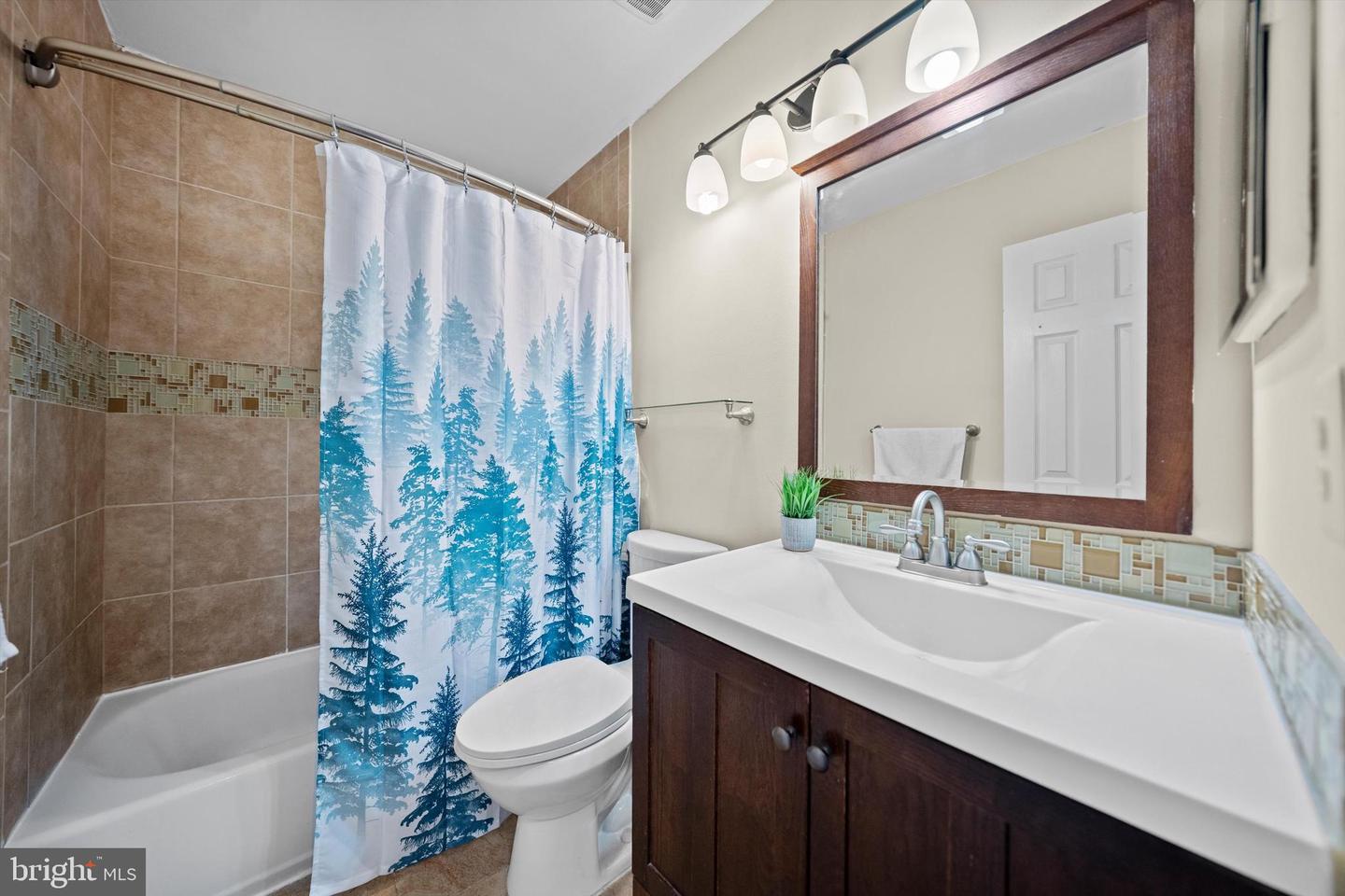 4469 Holly Ave Property Photo 16