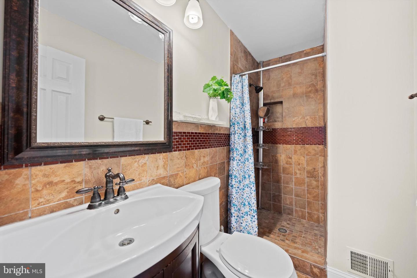 4469 Holly Ave Property Photo 20