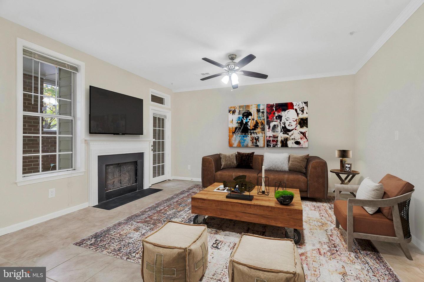 1319 Garden Wall Ct #404 Property Photo 3