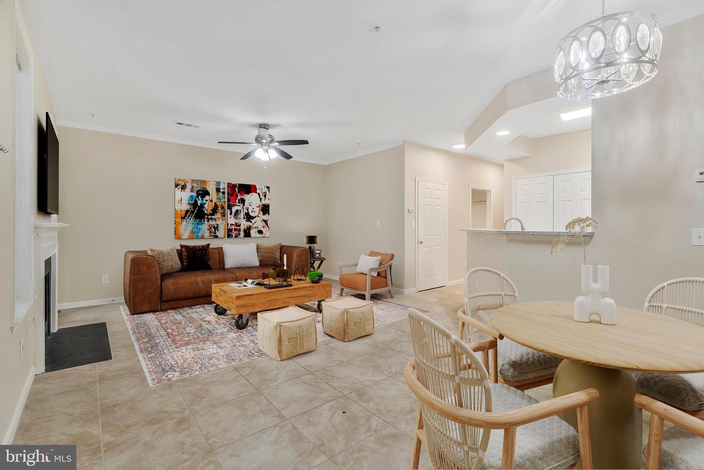 1319 Garden Wall Ct #404 Property Photo 5