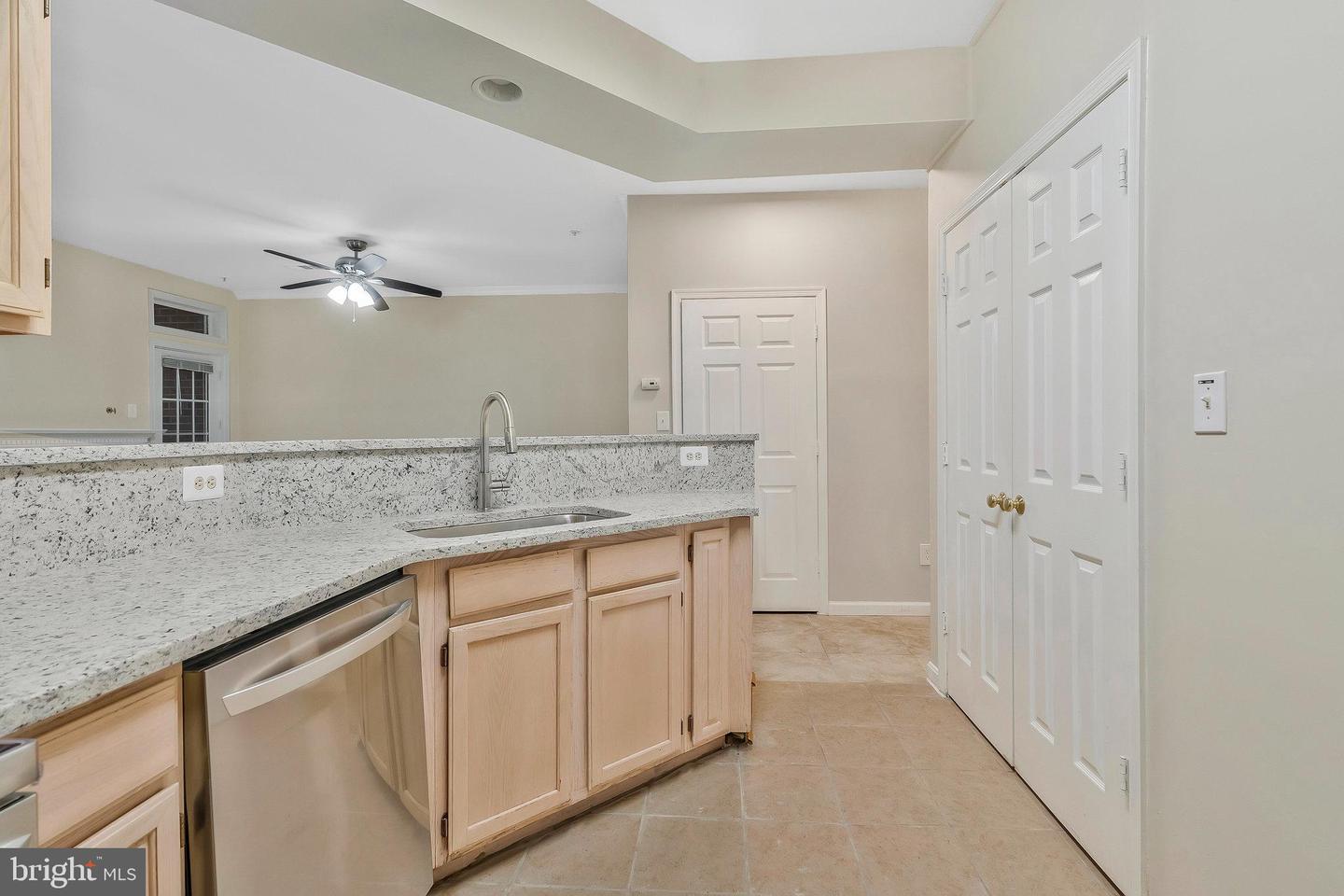 1319 Garden Wall Ct #404 Property Photo 8