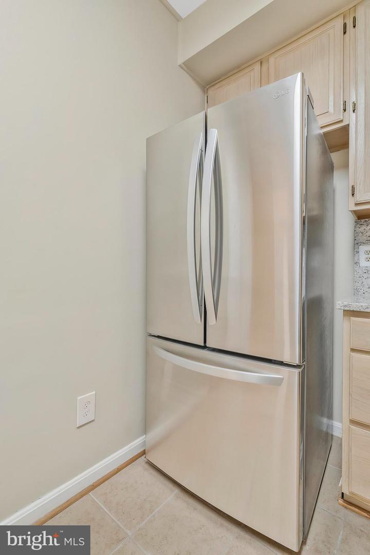 1319 Garden Wall Ct #404 Property Photo 10