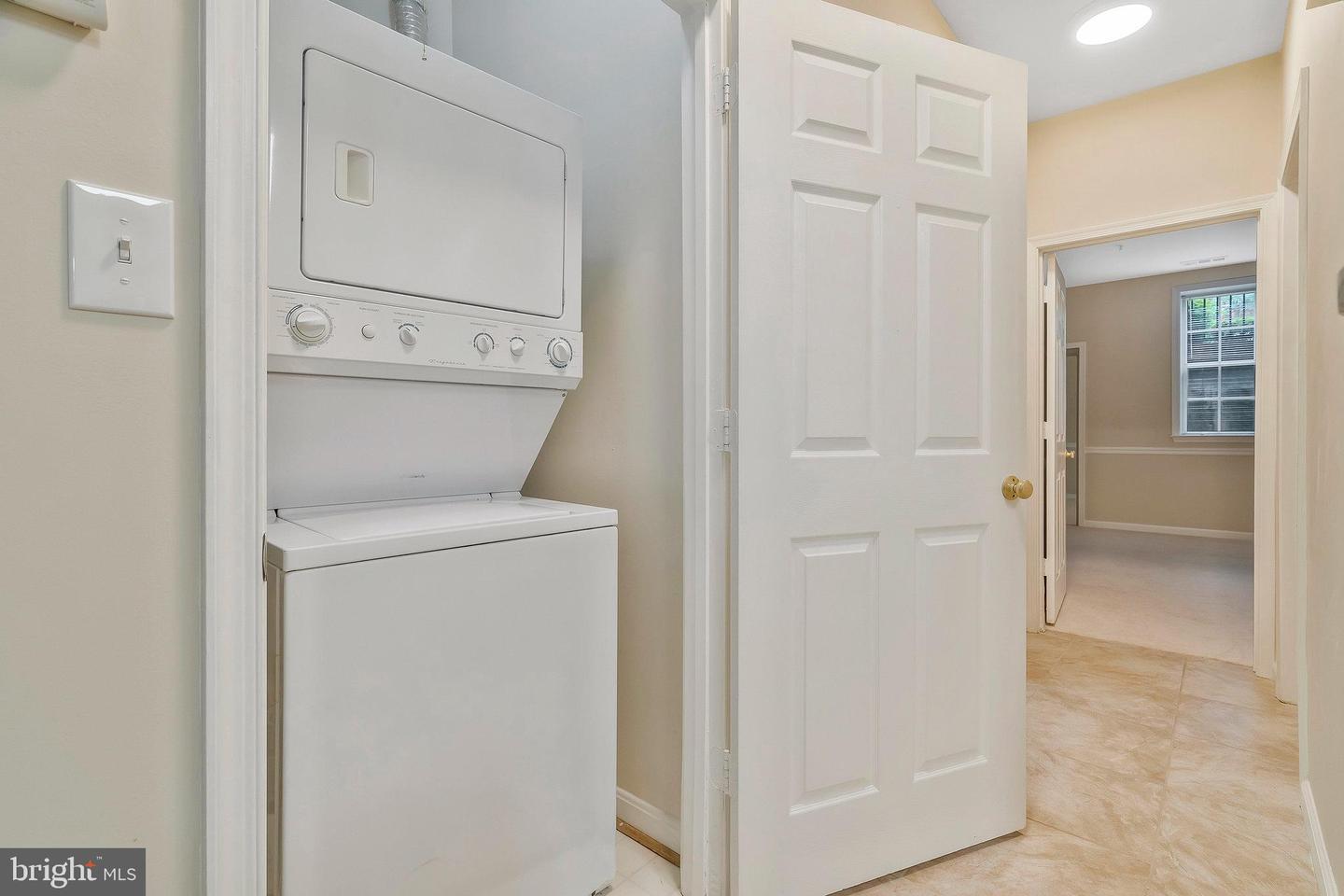 1319 Garden Wall Ct #404 Property Photo 15