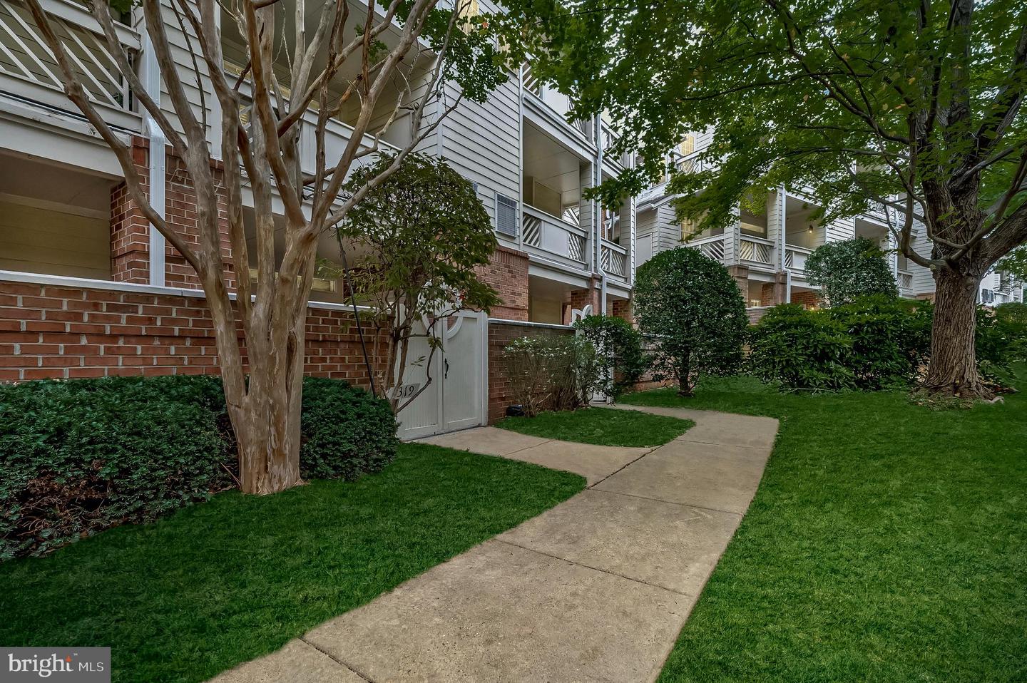 1319 Garden Wall Ct #404 Property Photo 21