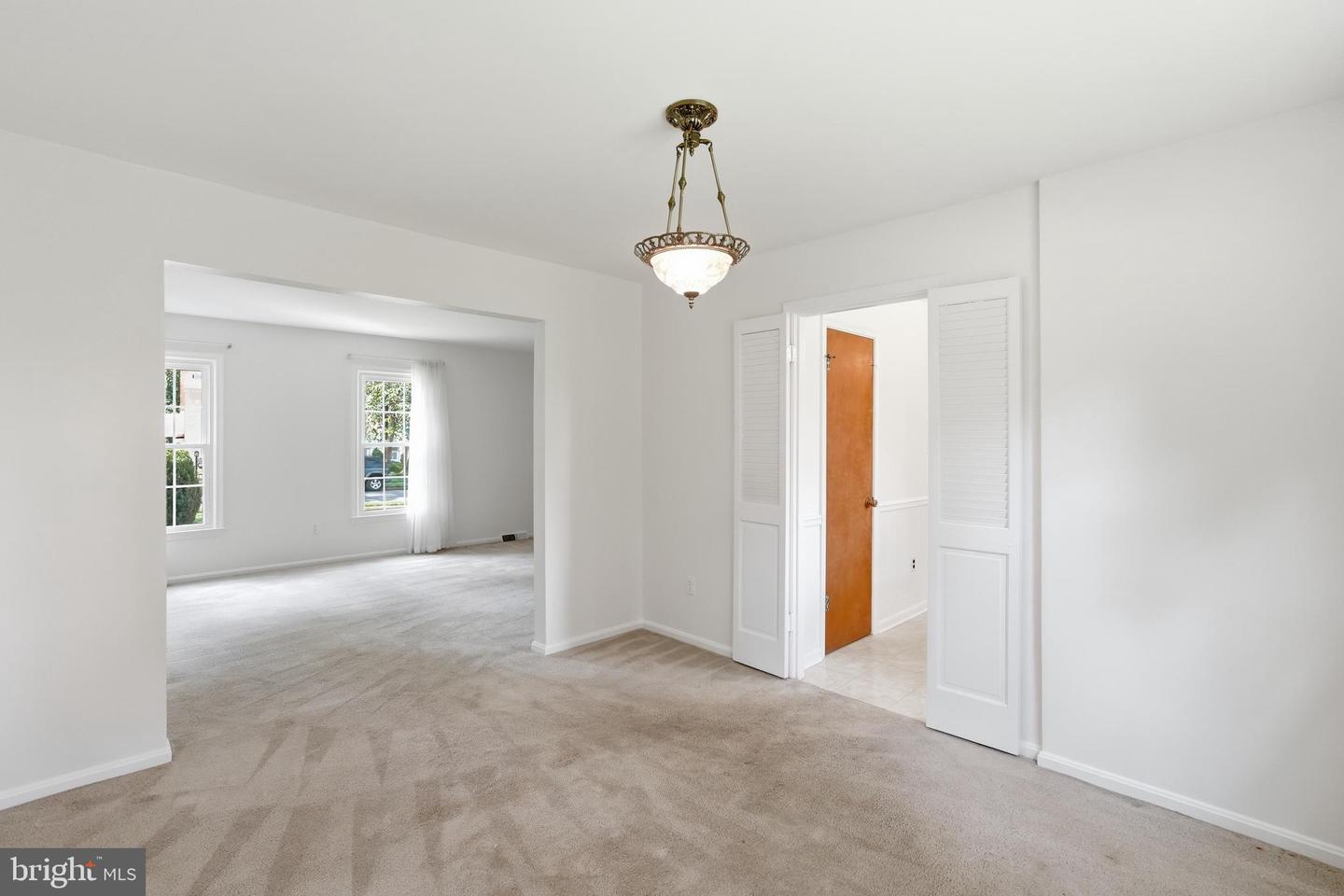709 Mckinley St Ne Property Photo 11