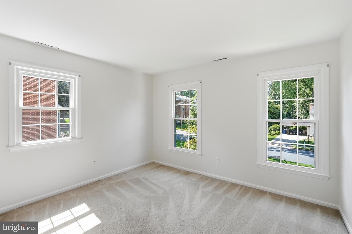 709 Mckinley St Ne Property Photo 31