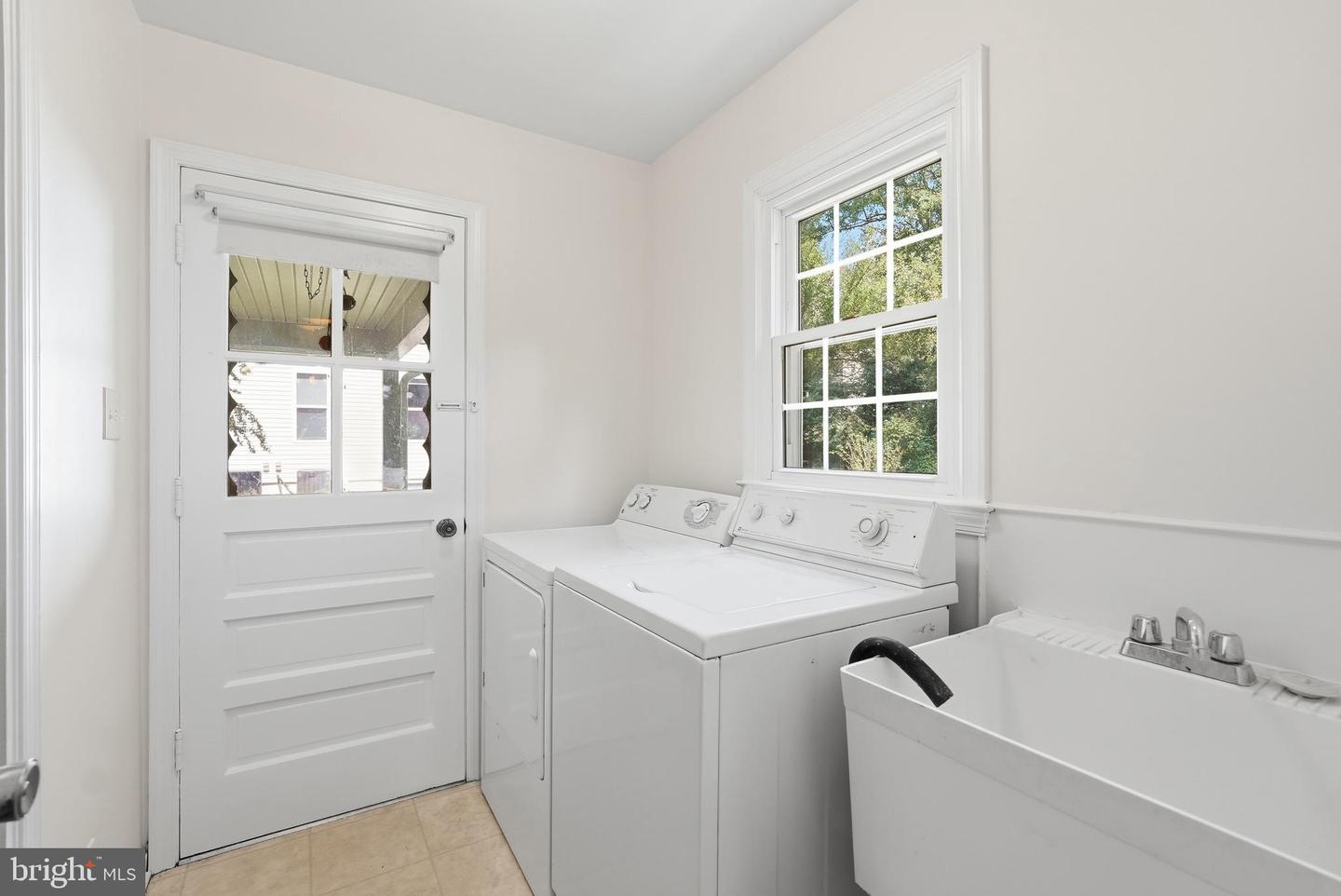 709 Mckinley St Ne Property Photo 37