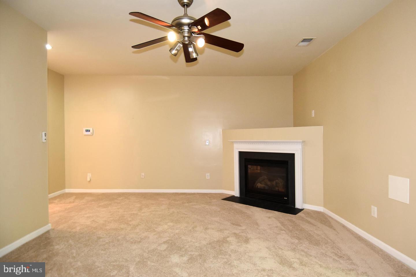 7810 Locust Leaf Ln Property Photo 7