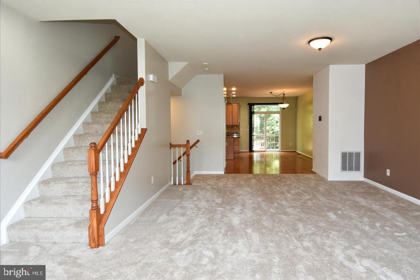 7810 Locust Leaf Ln Property Photo 17