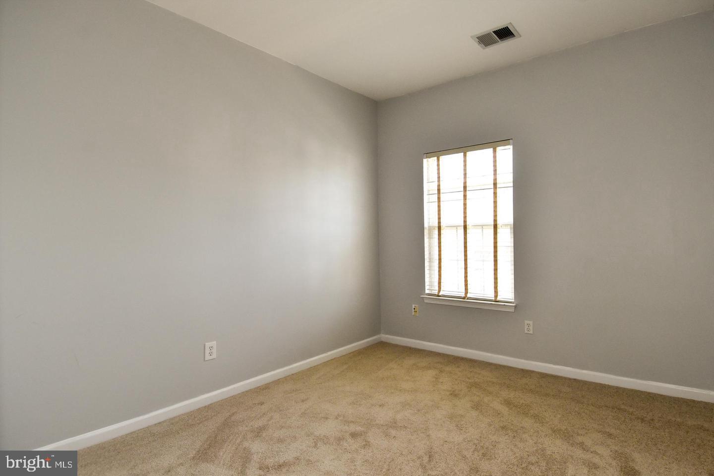 7810 Locust Leaf Ln Property Photo 25