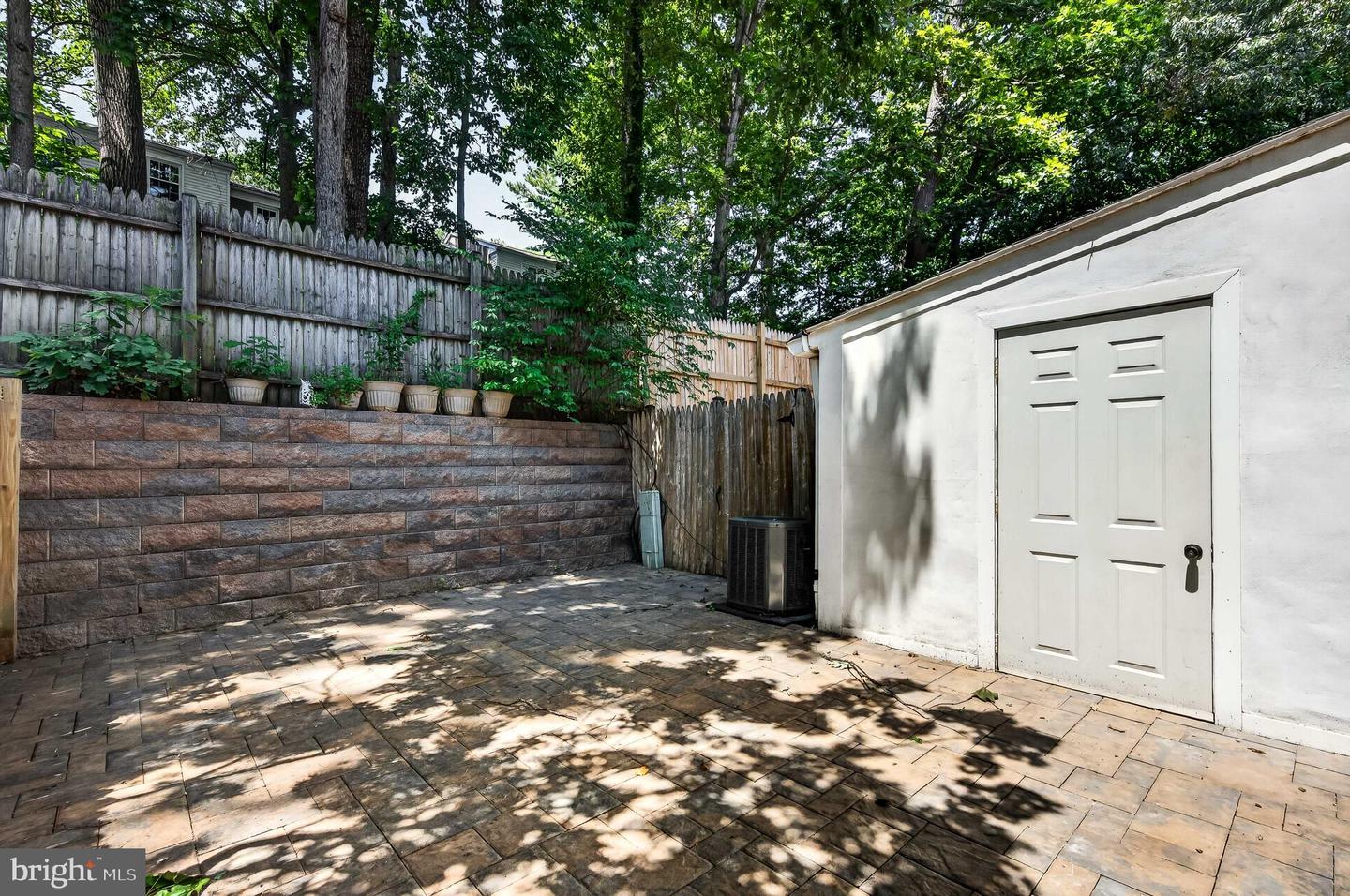 7617 Tiverton Dr Property Photo 19
