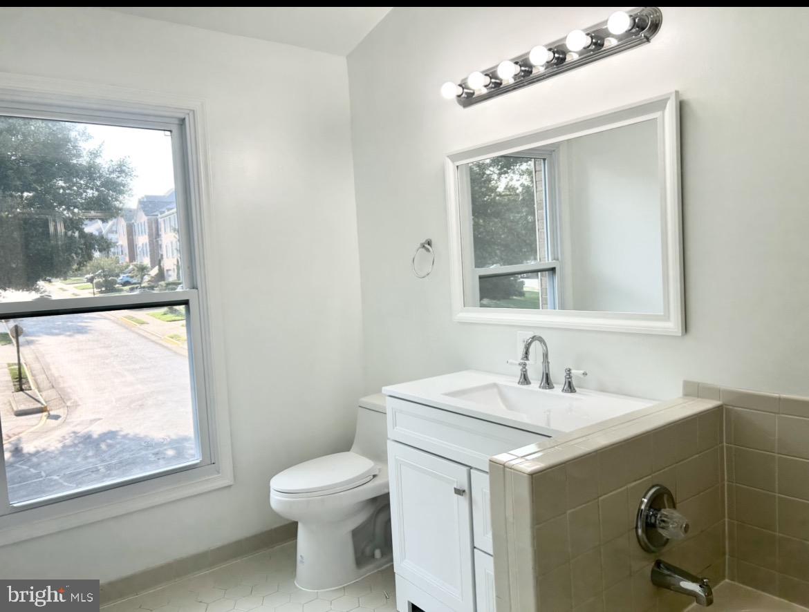 5906 Wescott Hills Way Property Photo 4