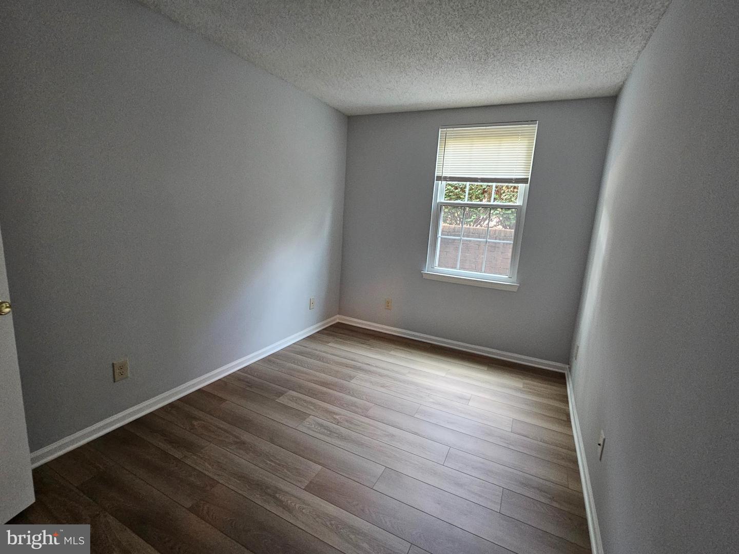 12109 Greenway Ct #101 Property Photo 9