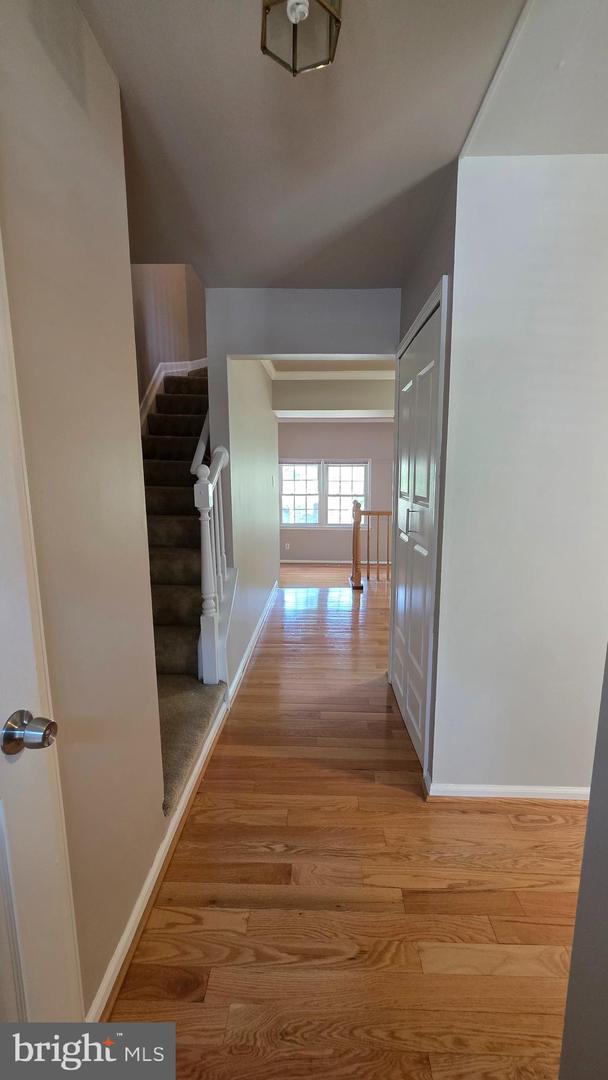 9529 Cherry Oak Ct Property Photo 3