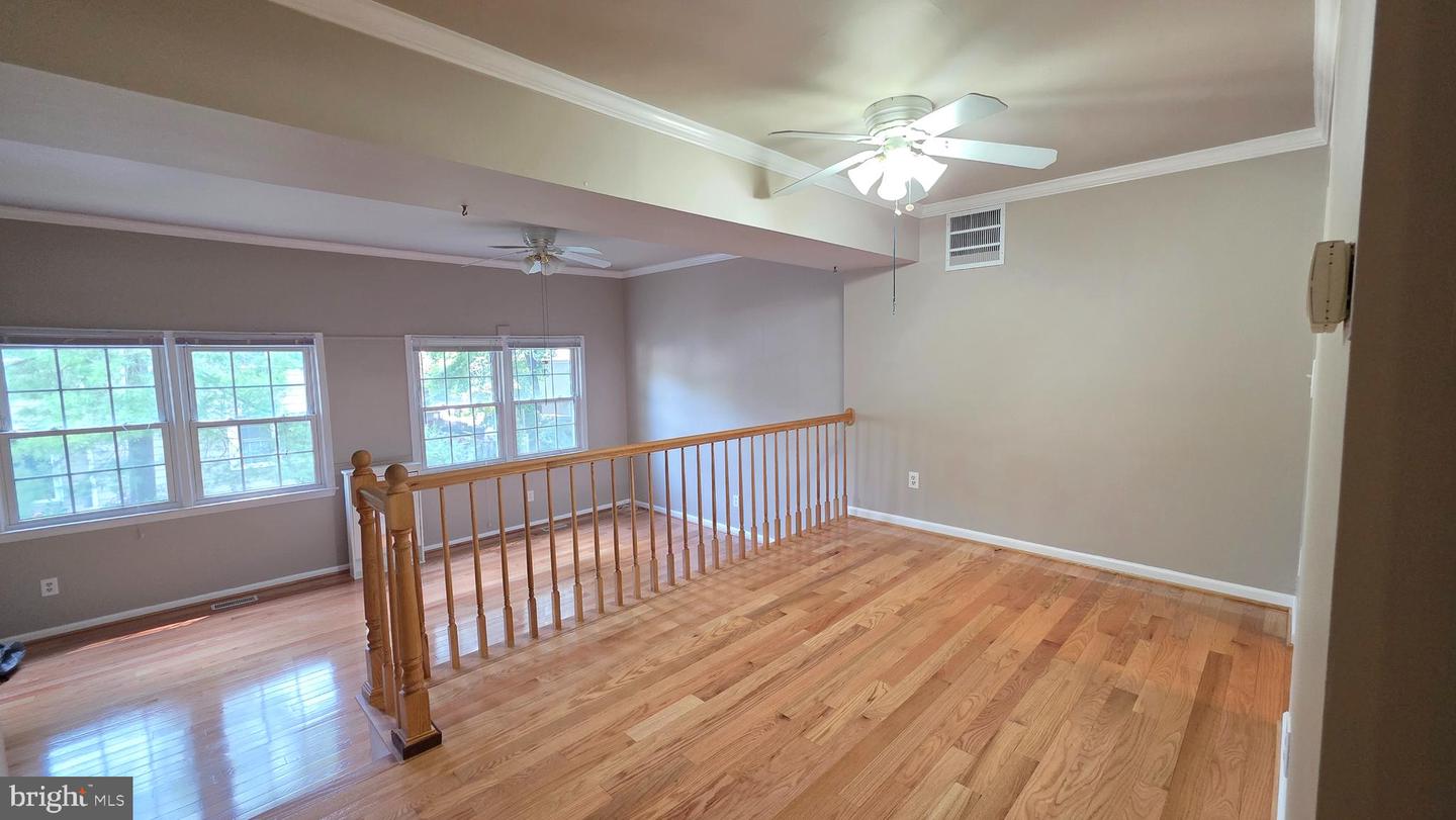 9529 Cherry Oak Ct Property Photo 5
