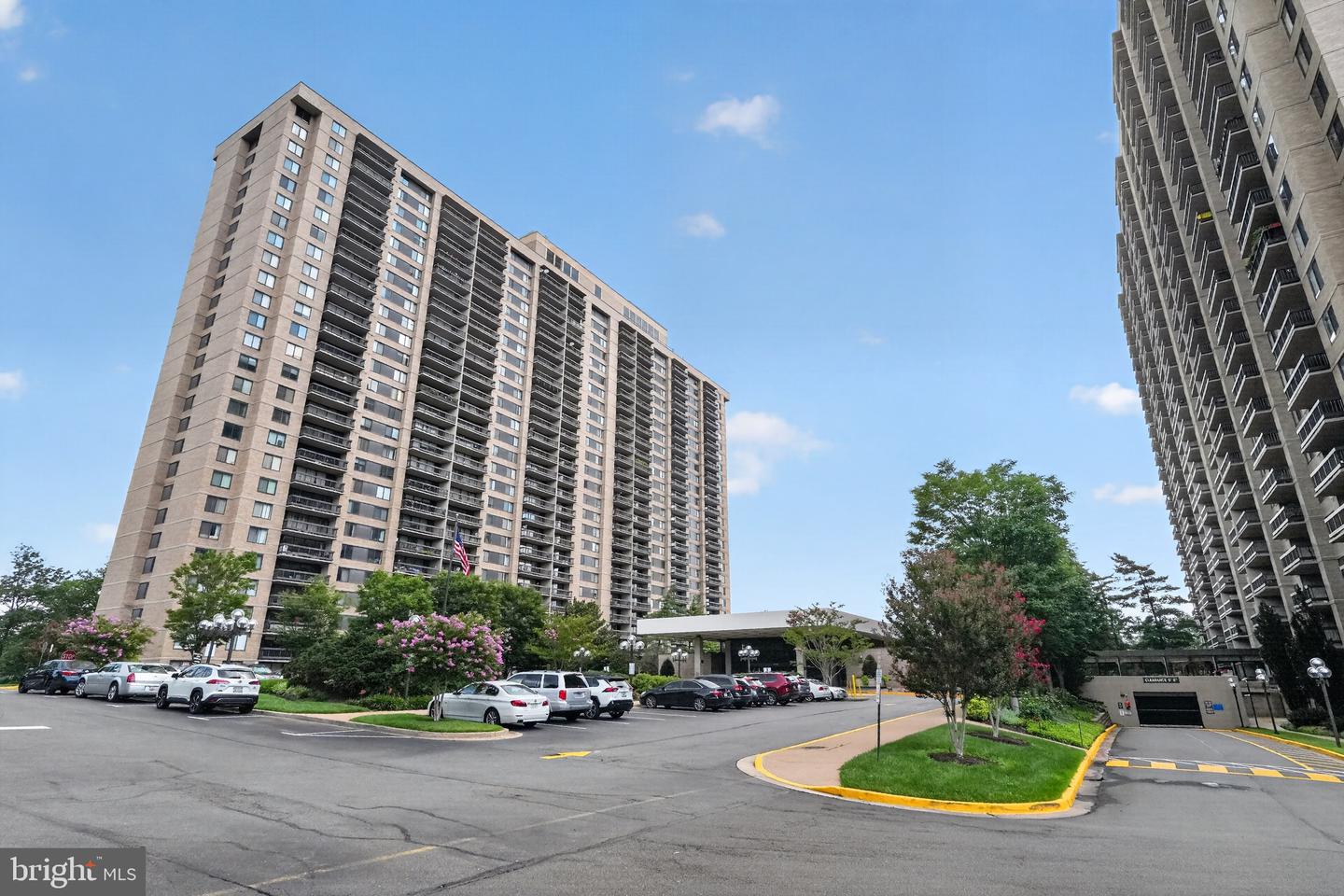 3705 S GEORGE MASON DR #1407-S Property Photo 1