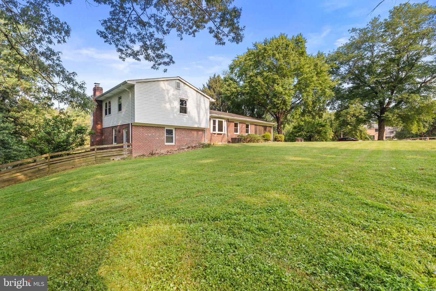 6907 Clifton Rd Property Photo 15