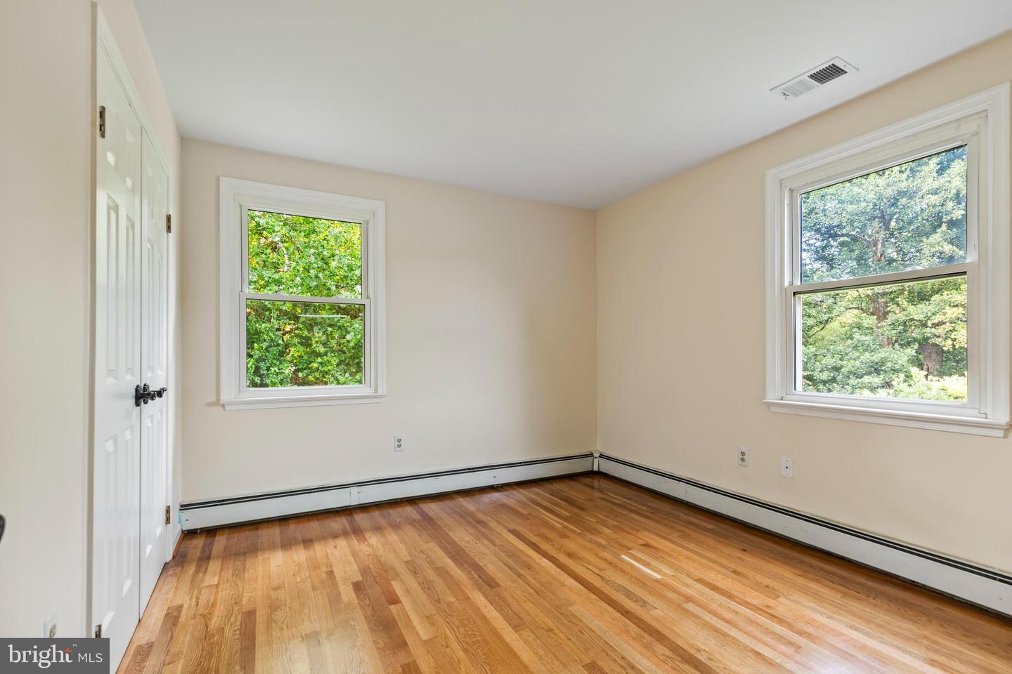 6907 Clifton Rd Property Photo 31