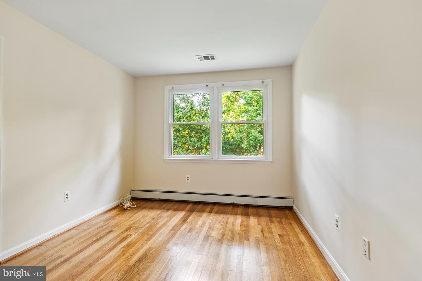 6907 Clifton Rd Property Photo 32