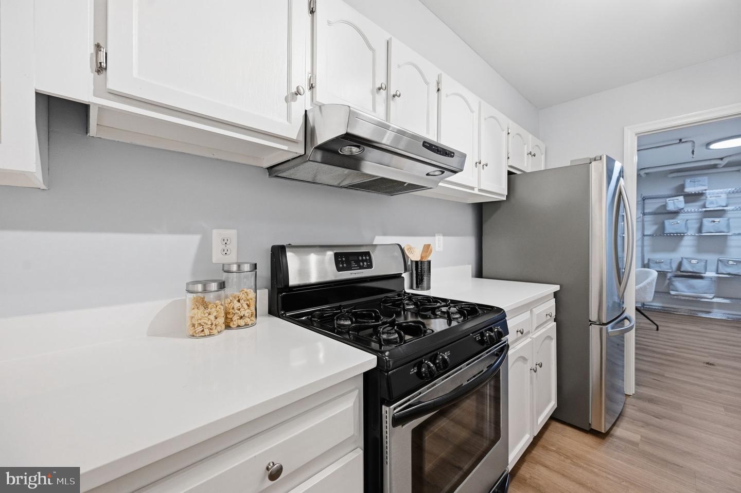 5928 Cove Landing Rd #101 A Property Photo 12