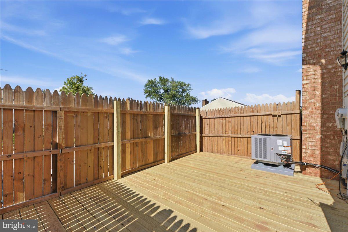13831 Claret Ct Property Photo 24