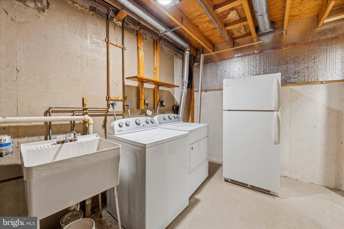 8565 Tyrolean Way Property Photo 28