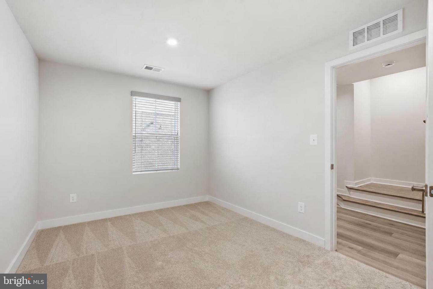 13993 Airfoil Rd Property Photo 5