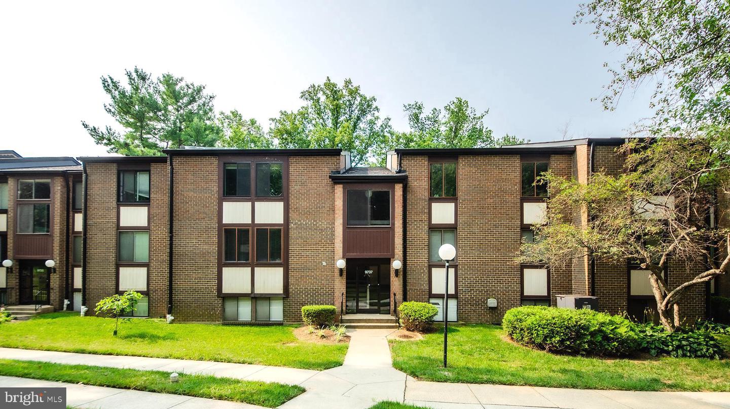 9737 Kings Crown Ct #202 Property Photo 1