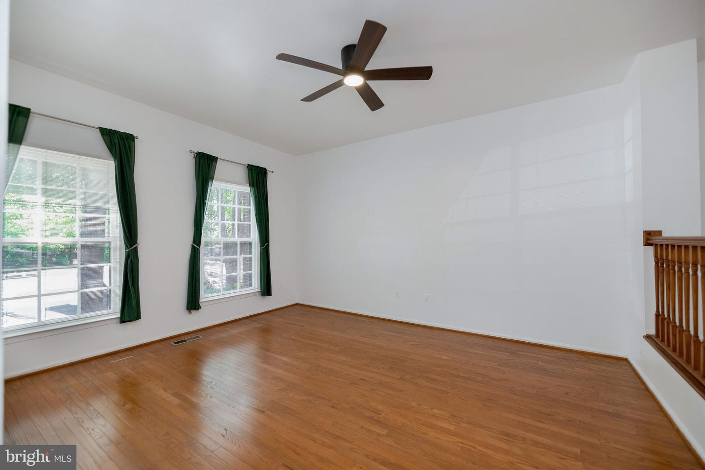 8207 Cedar Landing Ct Property Photo 5