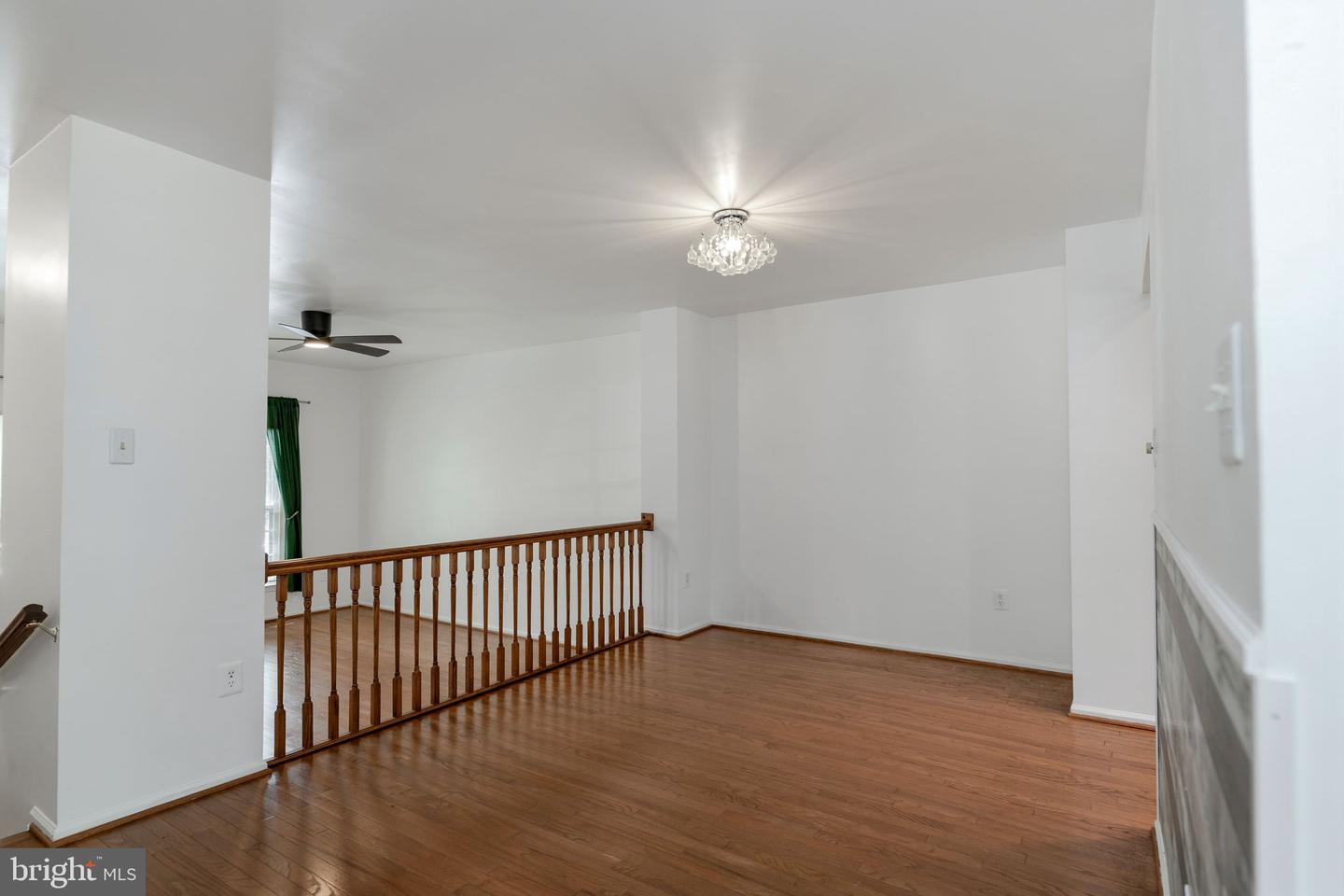 8207 Cedar Landing Ct Property Photo 8