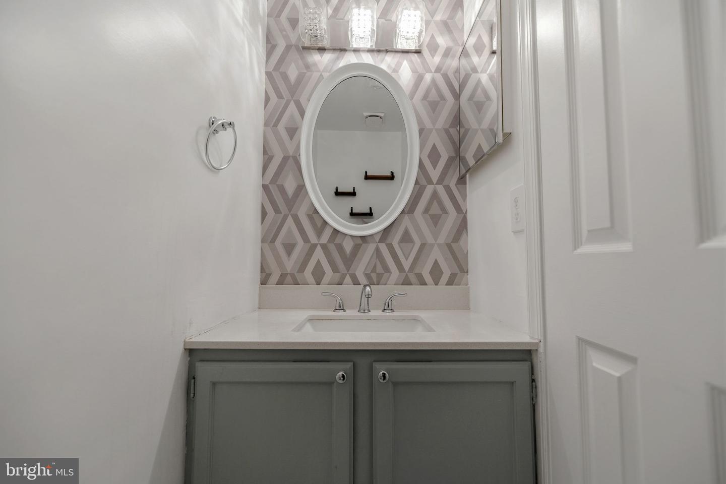 8207 Cedar Landing Ct Property Photo 20