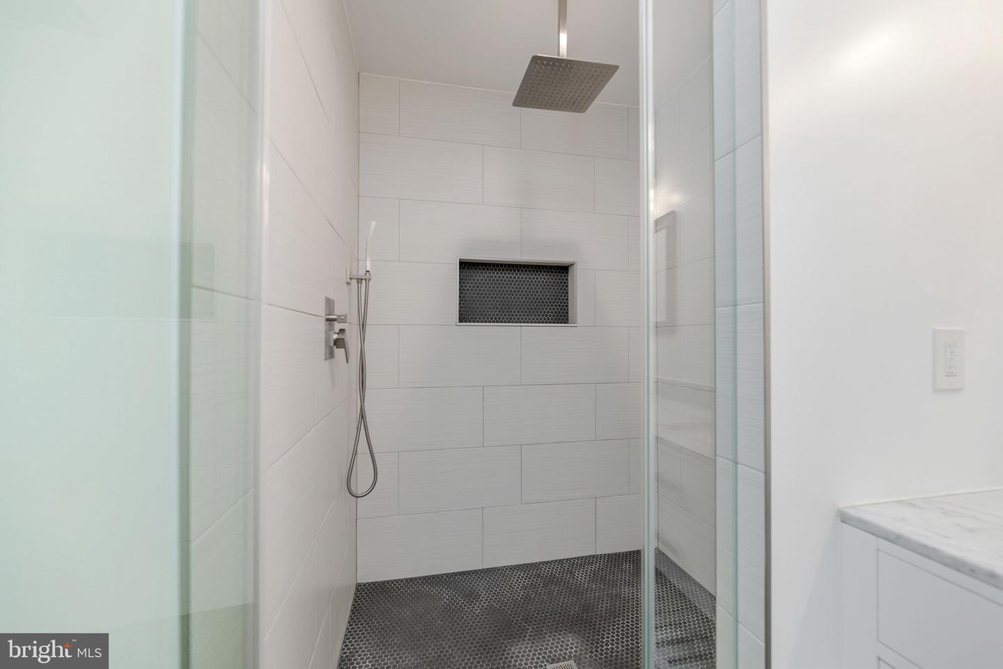 8207 Cedar Landing Ct Property Photo 28