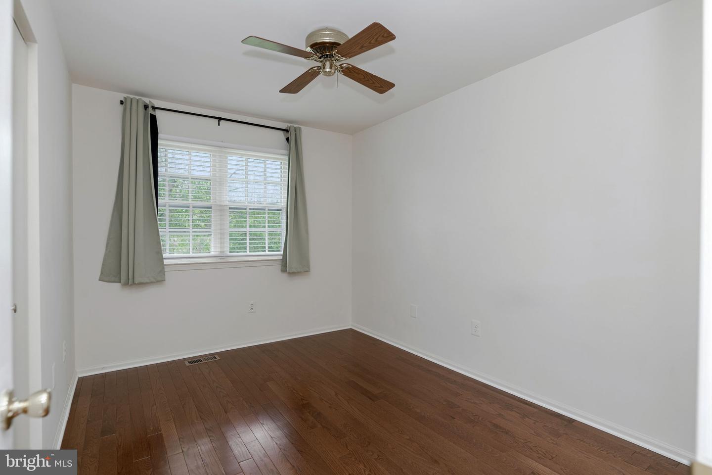 8207 Cedar Landing Ct Property Photo 29