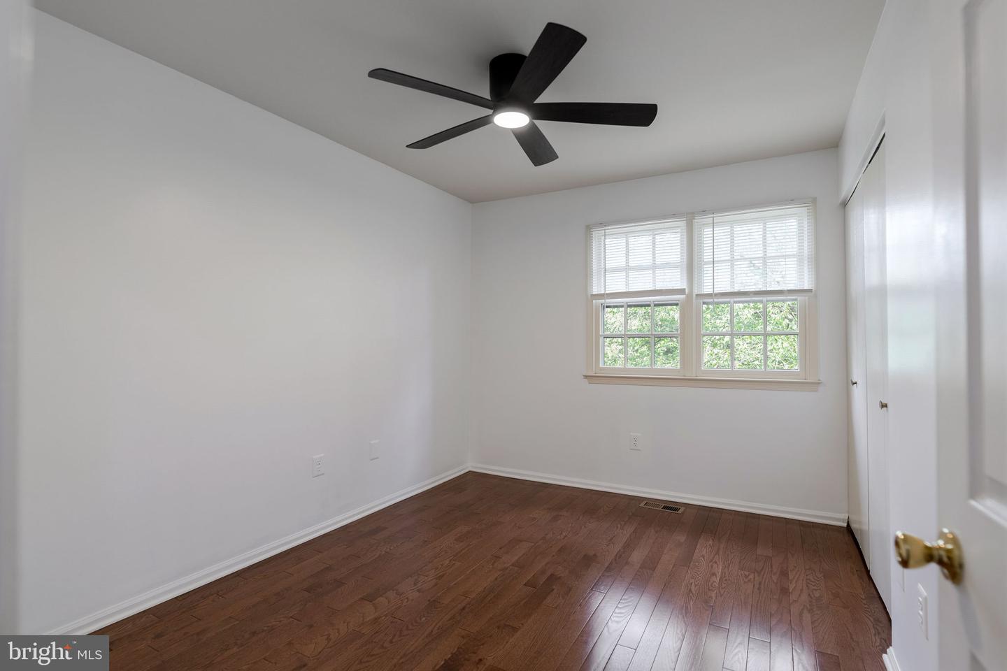 8207 Cedar Landing Ct Property Photo 31