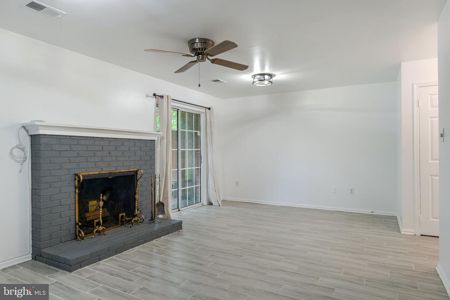 8207 Cedar Landing Ct Property Photo 38