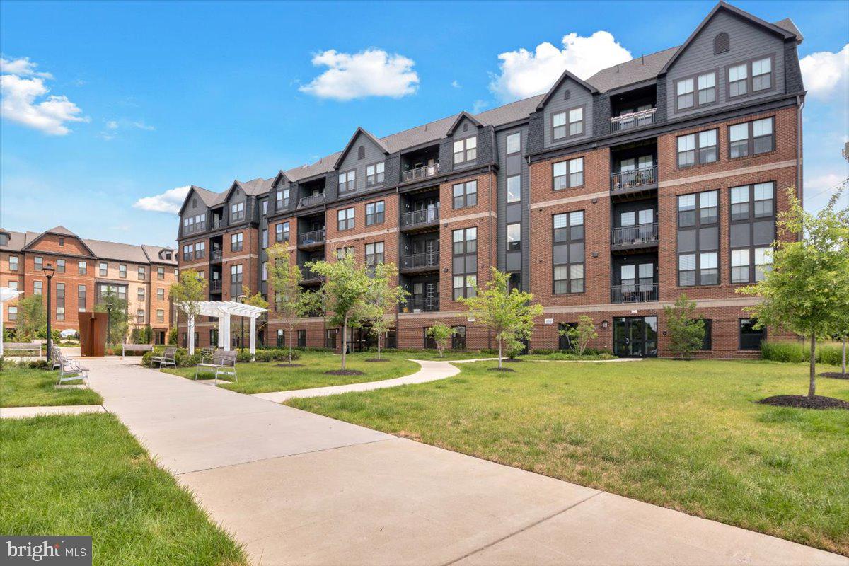3927 Fair Ridge Dr #307 Property Photo 1