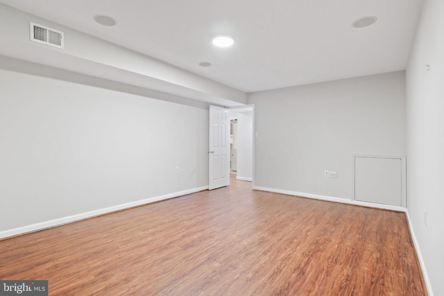 1595 Inlet Ct Property Photo 32