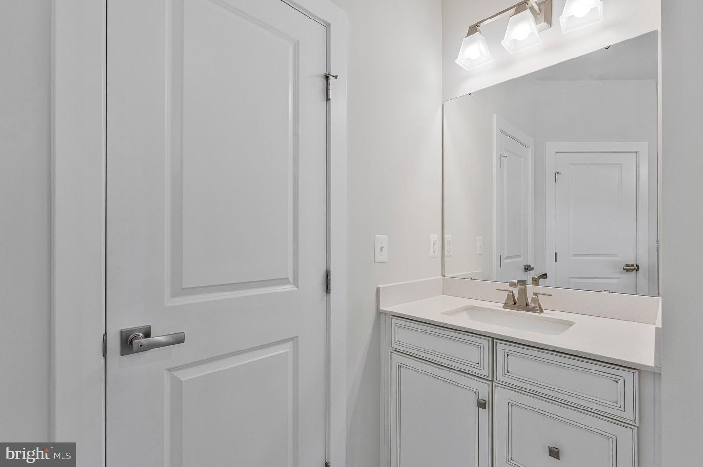 14057 Sunrise Valley Dr #9b Property Photo 31