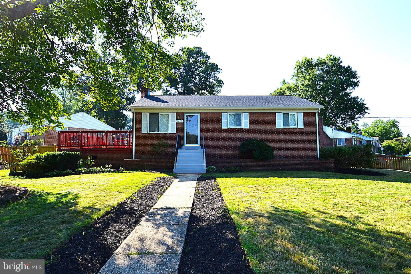 7025 Strathmore St Property Photo 1