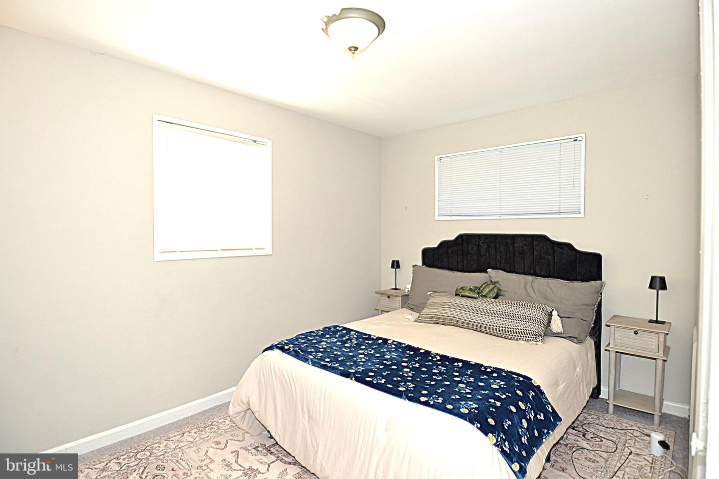 7025 Strathmore St Property Photo 6