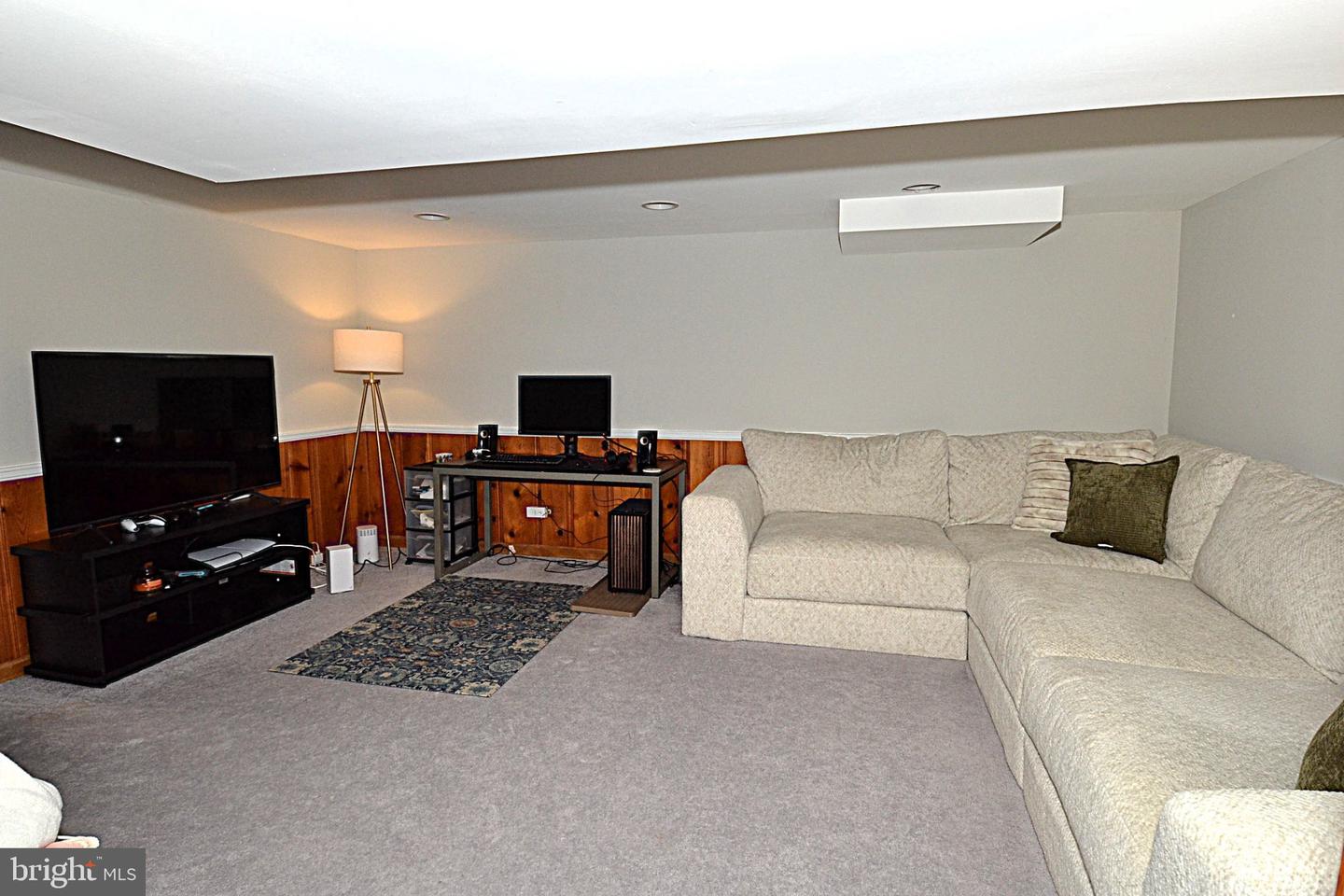 7025 Strathmore St Property Photo 14