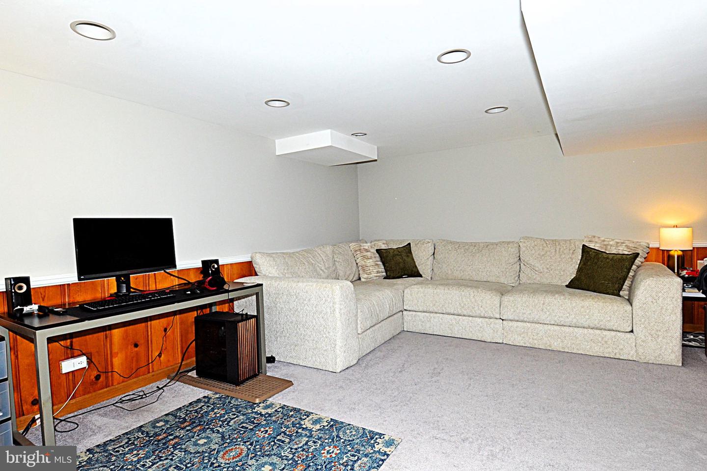 7025 Strathmore St Property Photo 15