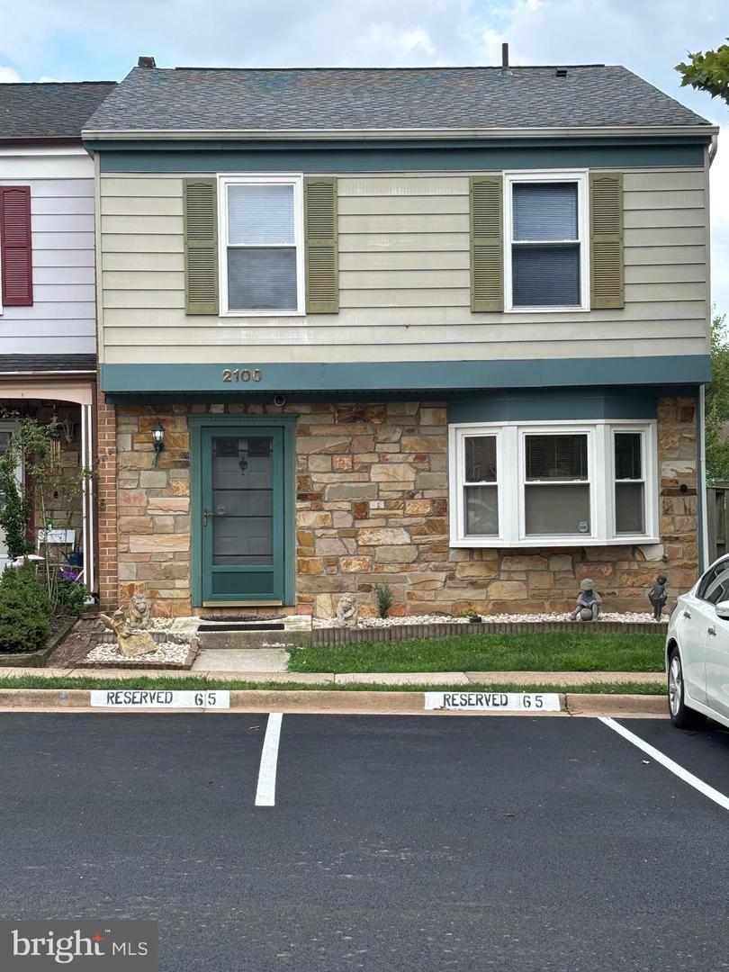 2100 Mager Dr Property Photo 3
