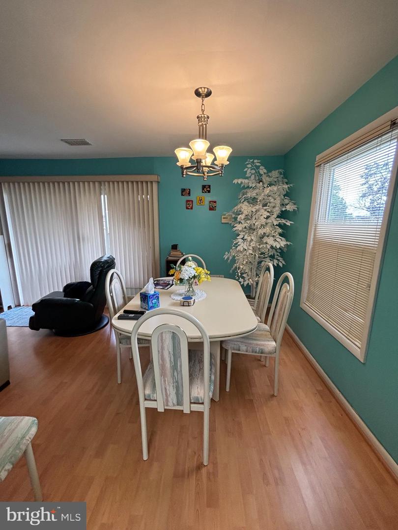 2100 Mager Dr Property Photo 9