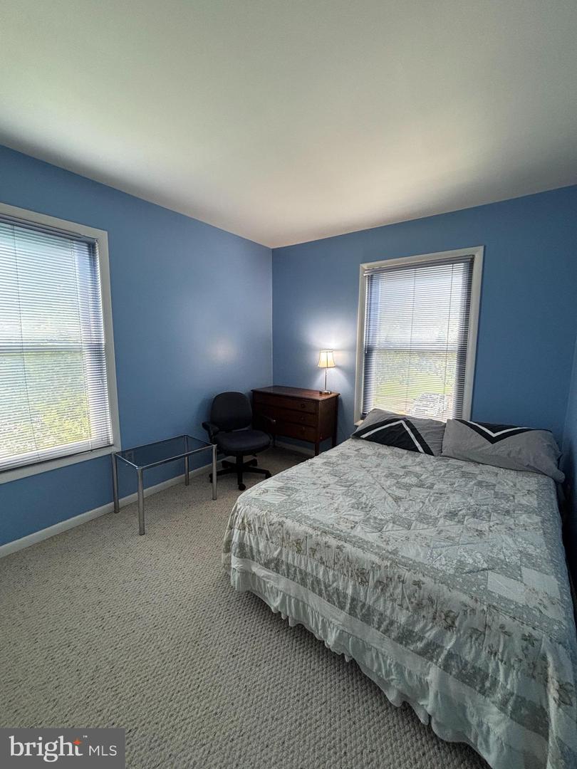 2100 Mager Dr Property Photo 16
