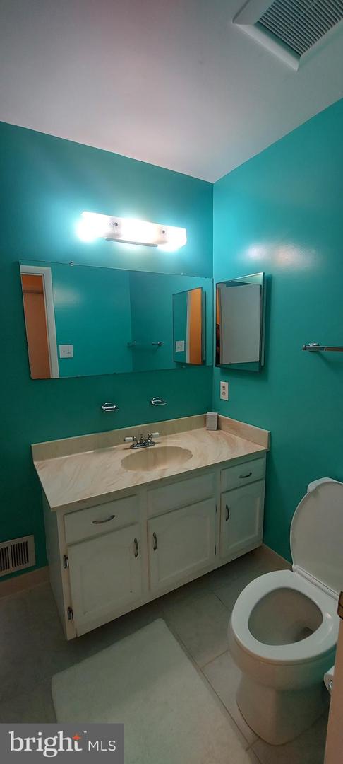 2100 Mager Dr Property Photo 21