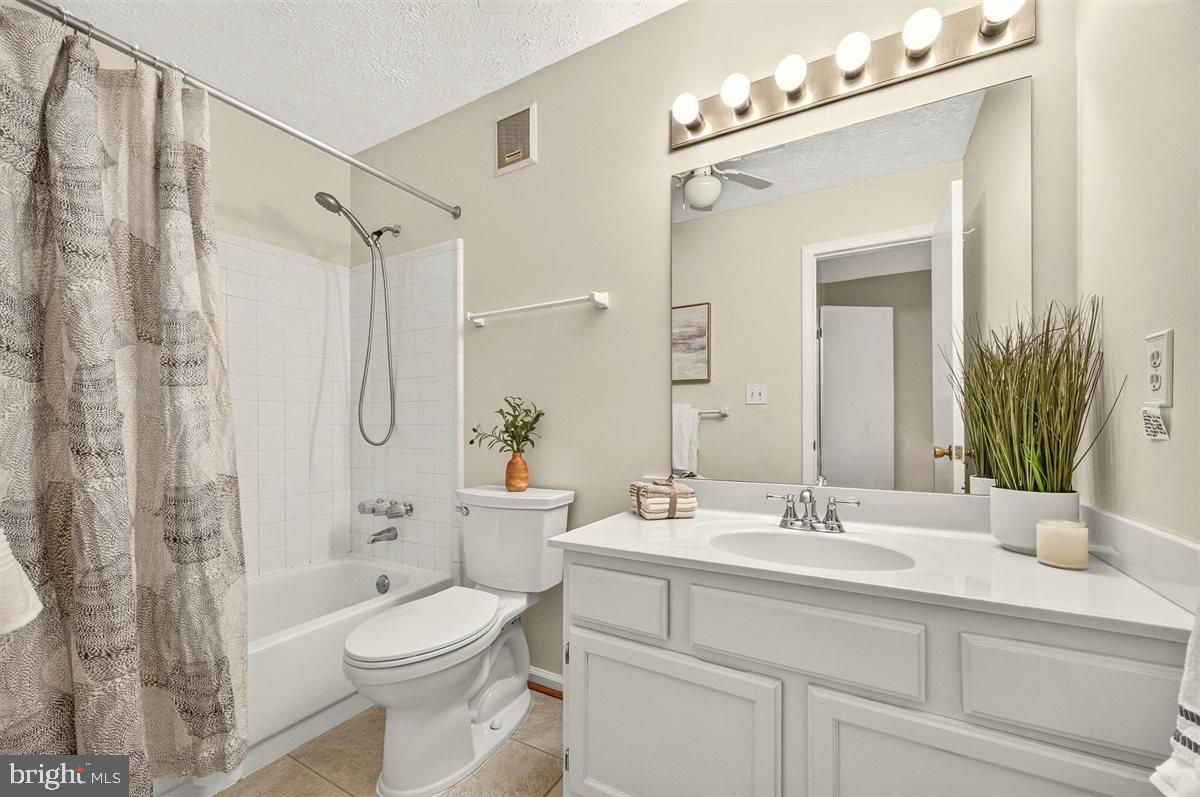 2316 Hunters Run Dr Property Photo 25