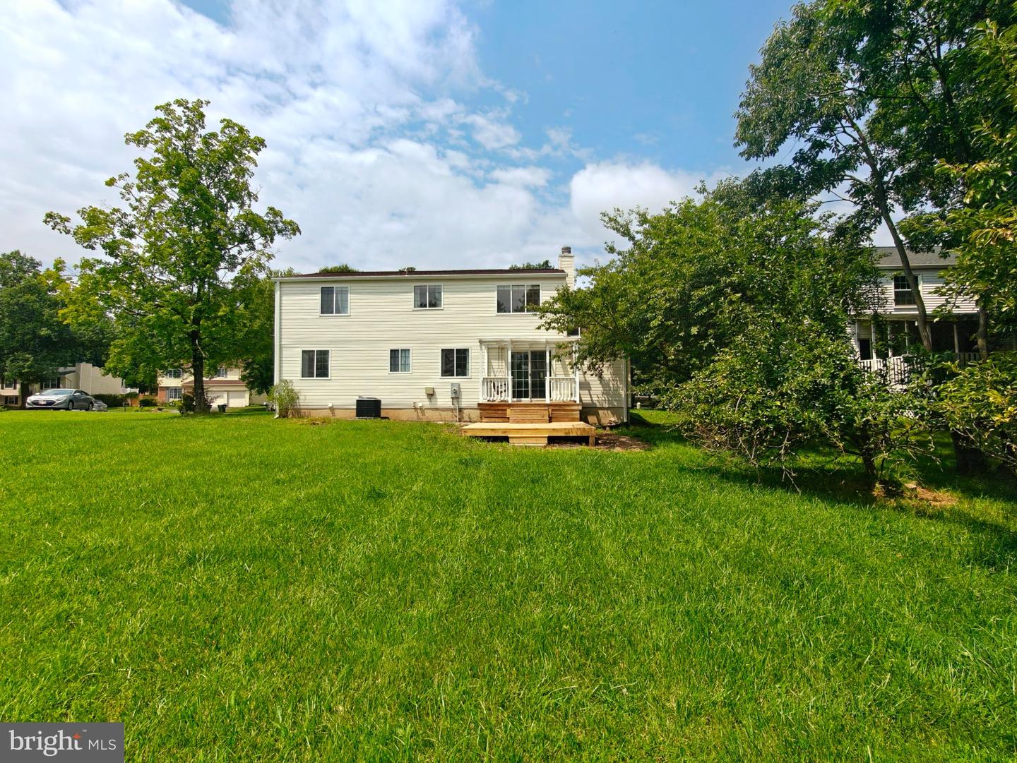 1705 Whitewood Ln Property Photo 3